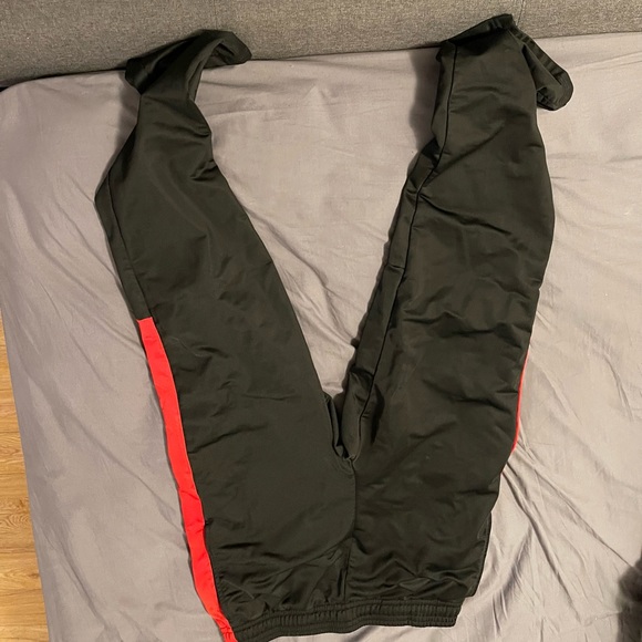 K Swiss Sweatpants - Picture 2 of 3